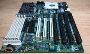 ECS UM8810PAIO 2.0 Socket3
